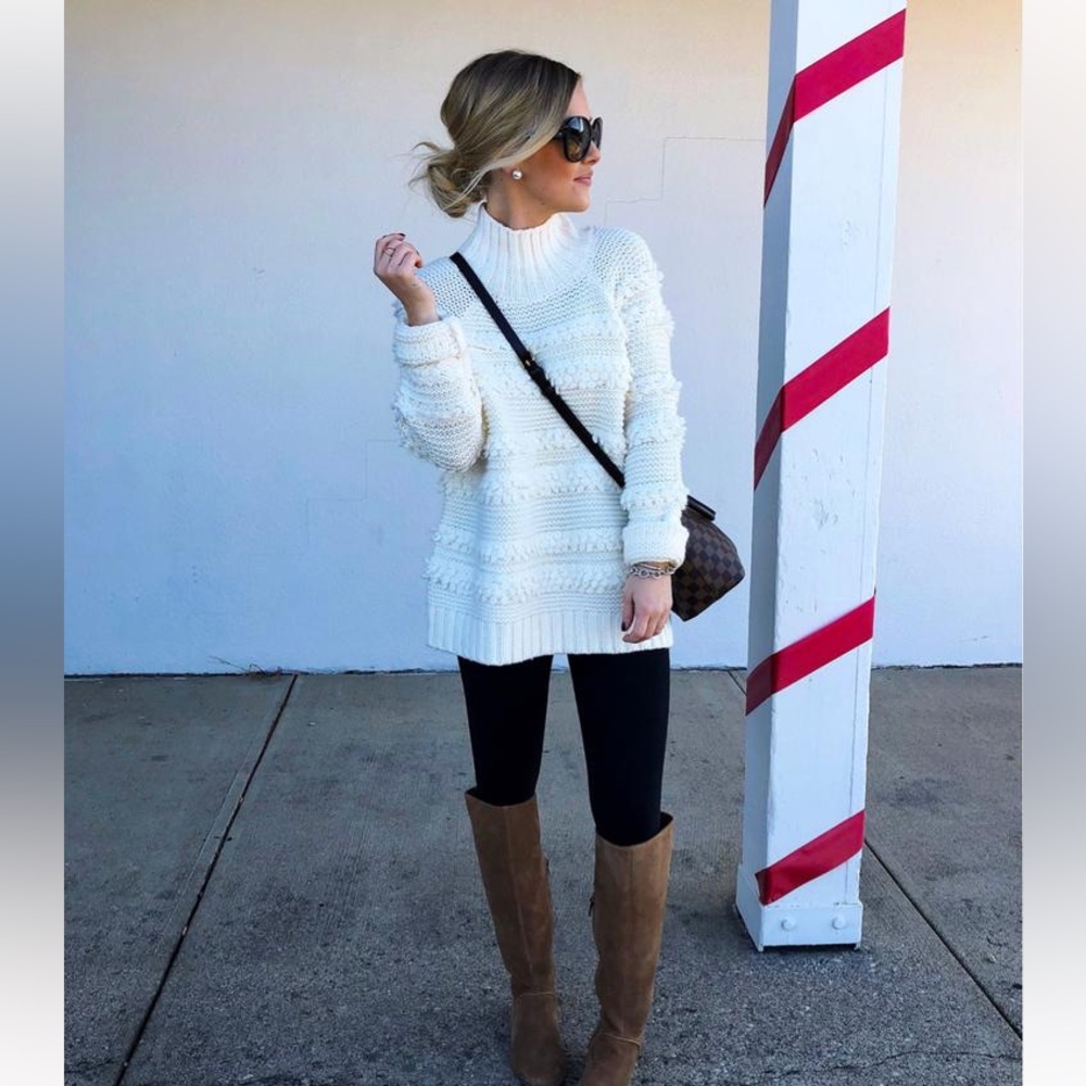 Lou & Grey White Snowbird Chunky Knit Pom Pom Winter Sweater